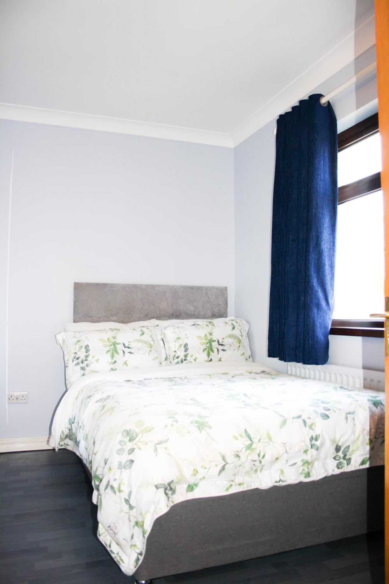 The Coach Inn Страбан Екстериор снимка